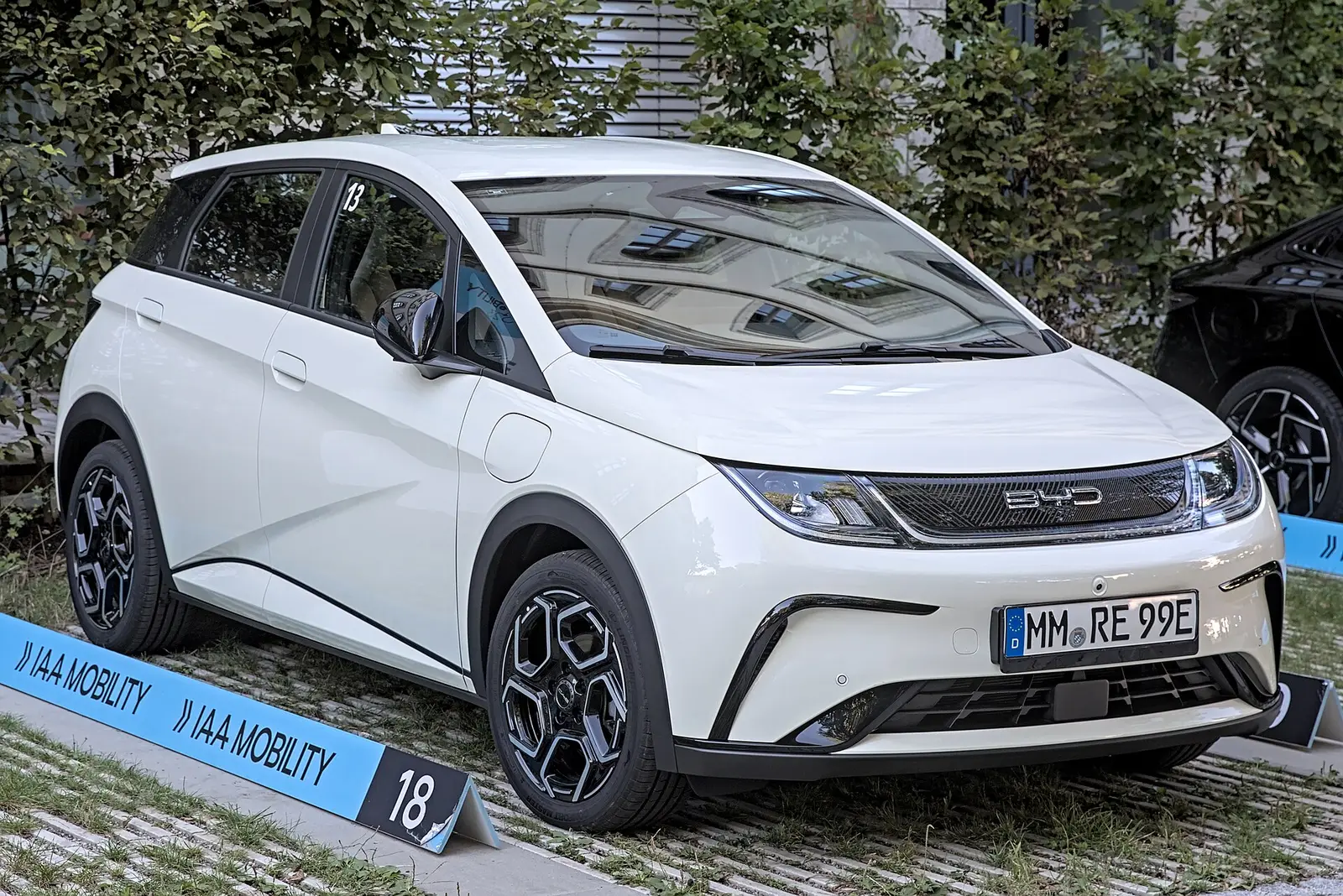BYD's Xiao Di Humanoid Targets Showrooms While Hyundai Bets on Factory Floors